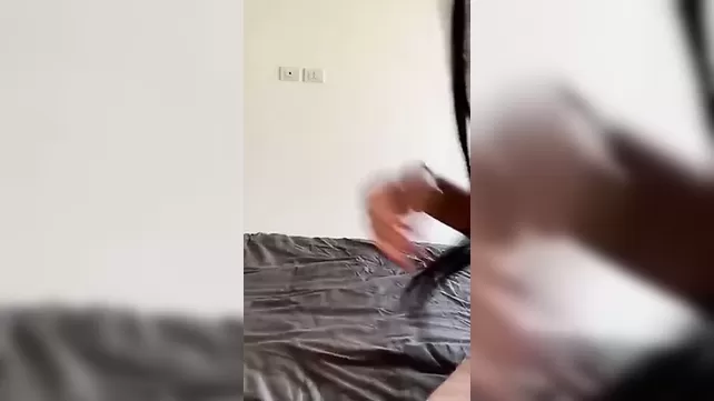 Төмендегі эротикалық көріністің фотосы