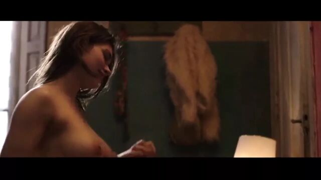 EVA DE DOMINICI SEXO DURO Y DESNUDA