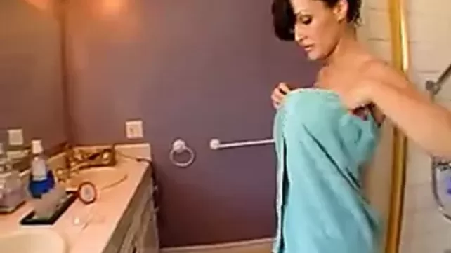 Ормандағы бірінші адамның порносы