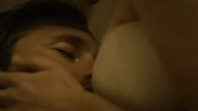 Төменгі жағын белдікпен ұру