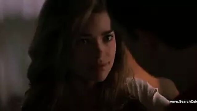 Denise Richards and Neve Campbell - Wild Things (1998)