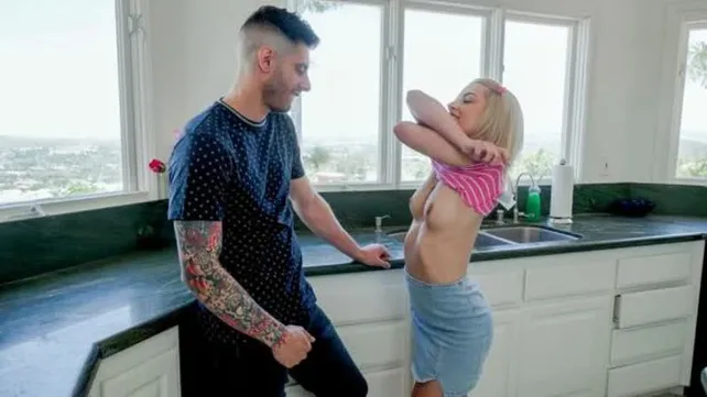 Onalarning eshaklarini yirtib tashlang Erining eshakdagi barmoq video