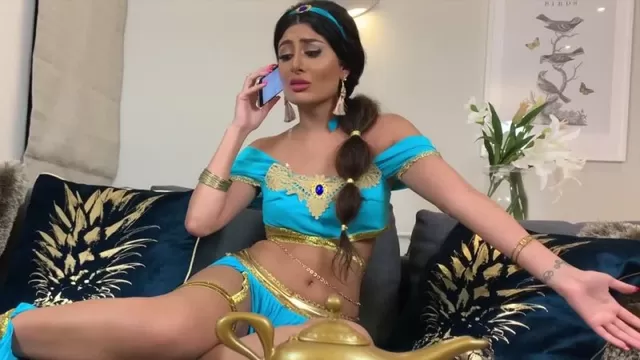 Ленаның жалаңаш жеке суреті