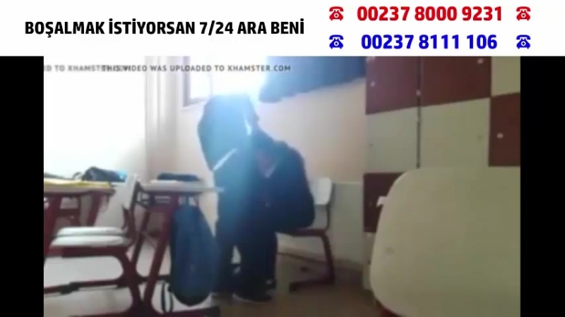 Türk Liseli Çıtır Hatun Sınıfta Sakso Çekmekle Meşgul Oluyor - порно видео->