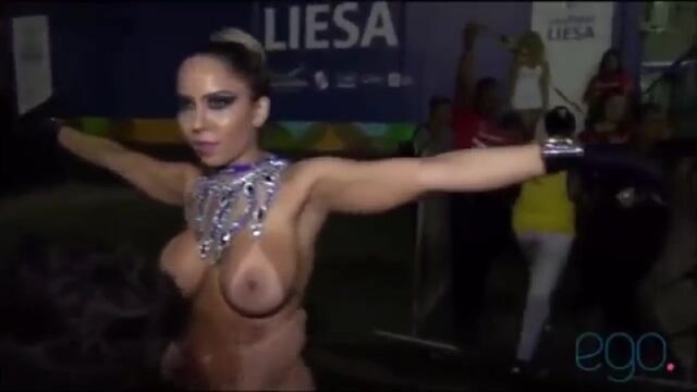 Carnaval Mulher Melão desfila com os seios de fora Linda e Maravilhosa | Brazilian Girls braziliangirls