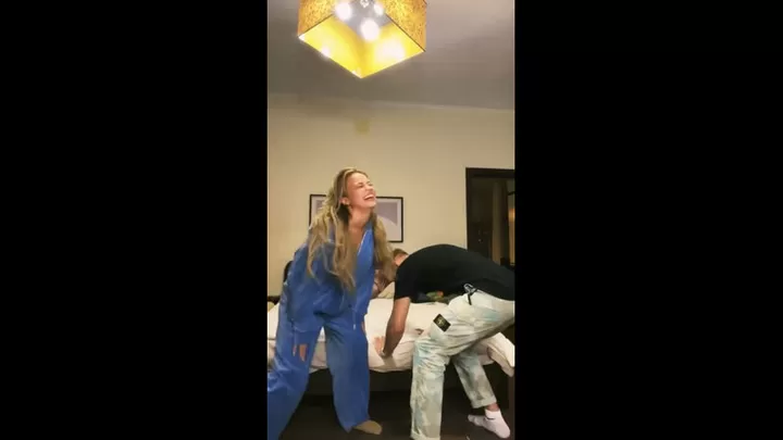 Сауыншы Валя секс видеода