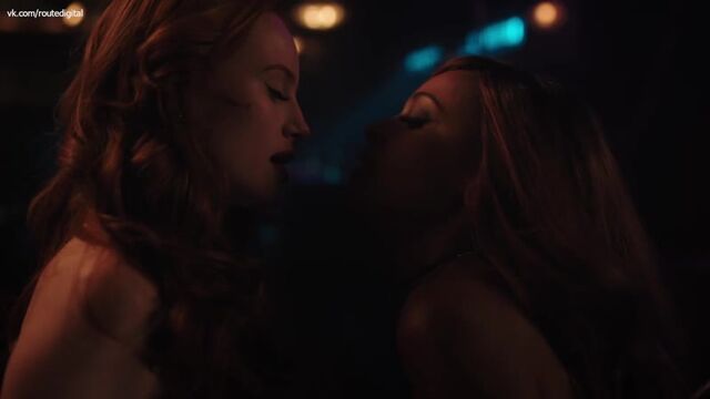 Vanessa Morgan, Madelaine Petsch - Riverdale (2019) s03e15 HD 1080p Nude? Sexy! / Ванесса Морган, Мэделин Петш - Ривердэйл