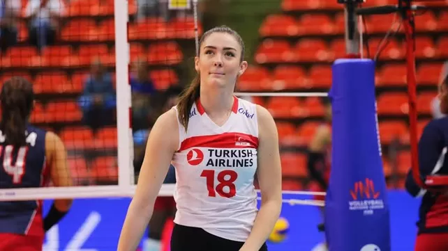 Lezbiyen kunnilingus va yovvoyi jinsiy aloqa Tukli mushuklar bilan etuk ayollarning shaxsiy porno fotosuratlari