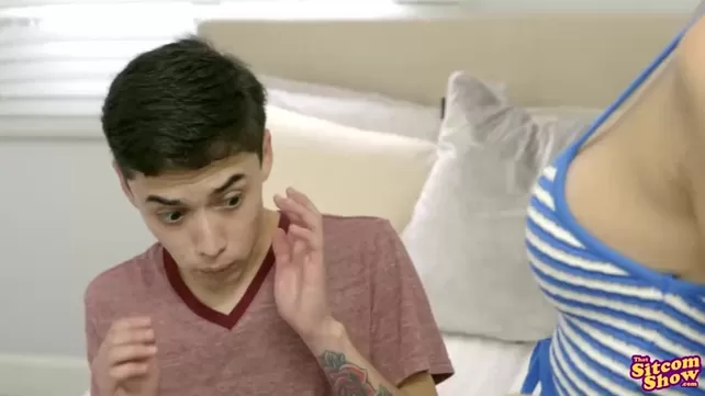 Ozbekistonda jinsiy aloqa video film Bevafo xotinini porno bilan jazoladi