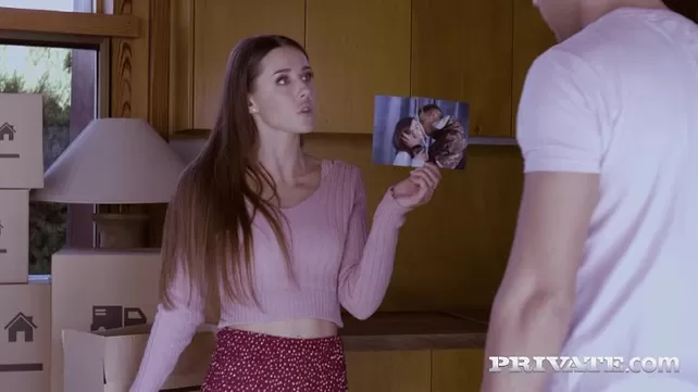 Kudryavtseva butunlay yalangoch. Yosh busty qizlar kamming porno