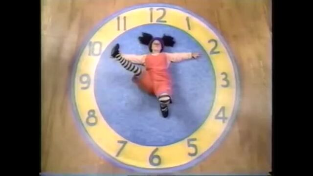 The Big Comfy Couch - Clock Stretch