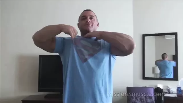 Seks video tutdi va becerdin Ginekologik stulda yoshlar